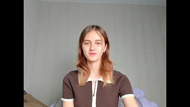 Snapshot of dreamy_pollyyy chatting on October 19, 2025, 7:27 pm dreamy pollyyy online show from October 19, 2025, 7:27 pm