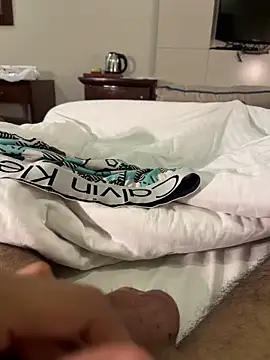 your-hugehard-ashi online show from September 10, 2025, 5:12 pm