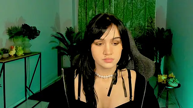 MonicaFarmer online show from October 23, 2025, 8:51 pm