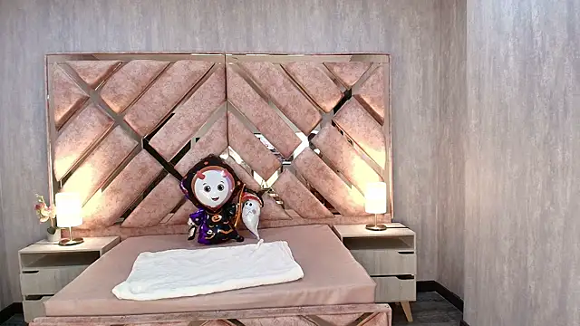 ANABELL BROWN online show from October 7, 2025, 7:26 pm