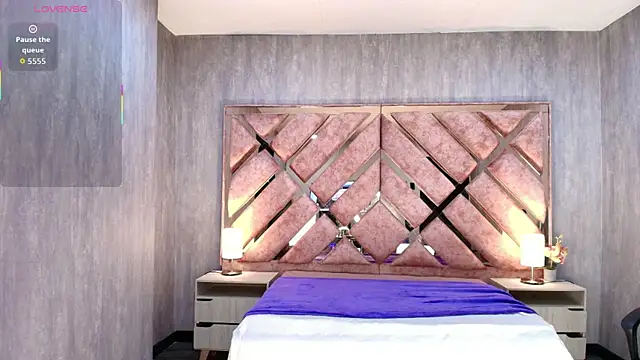 ANABELL BROWN online show from November 15, 2025, 8:02 pm