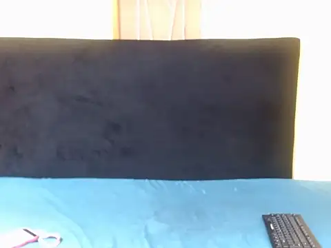 Snapshot of Freaky-Nicky18 chatting on November 26, 2025, 6:24 am Freaky-Nicky18 online show from November 26, 2025, 6:24 am