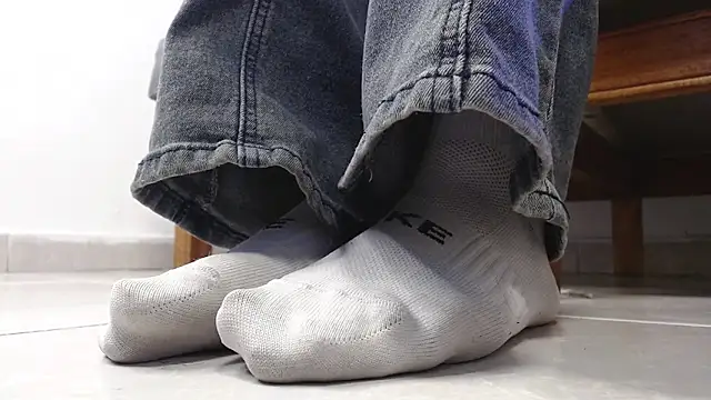 Deysha Garcias online show from February 19, 2026, 1:30 pm