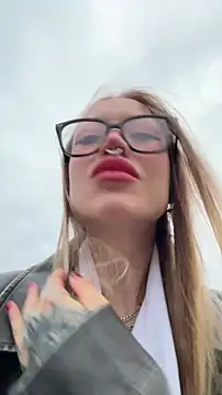 Snapshot of Sugar_Pop chatting on March 29, 2026, 3:02 pm Sugar Pop online show from March 29, 2026, 3:02 pm