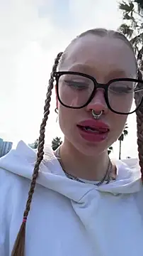 Snapshot of Sugar_Pop chatting on March 14, 2026, 12:33 pm Sugar Pop online show from March 14, 2026, 12:33 pm