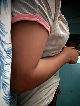 Snapshot of treasure_black chatting on October 17, 2025, 10:29 am treasure black online show from October 17, 2025, 10:29 am