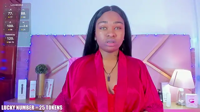 Snapshot of SophieSinclair chatting on January 6, 2026, 12:31 pm SophieSinclair online show from January 6, 2026, 12:31 pm