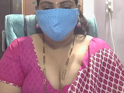 Snapshot of Nisha-telugu chatting on December 22, 2025, 5:24 pm Nisha-telugu online show from December 22, 2025, 5:24 pm