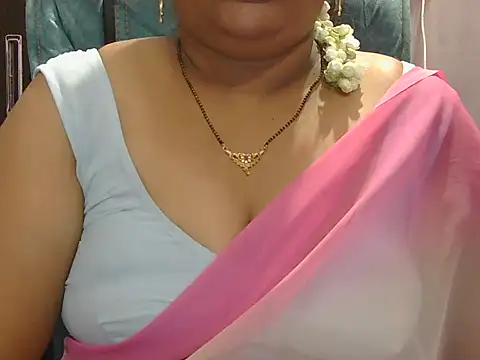 Snapshot of Nisha-telugu chatting on February 24, 2026, 5:25 pm Nisha-telugu online show from February 24, 2026, 5:25 pm