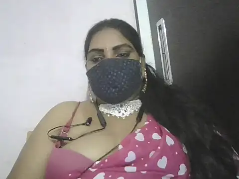 Snapshot of Nisha-telugu chatting on October 1, 2025, 7:18 pm Nisha-telugu online show from October 1, 2025, 7:18 pm