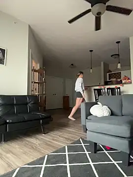 AllesandraLove online show from November 4, 2025, 1:37 pm