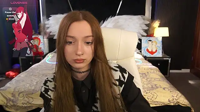 FoxyMayy online show from April 8, 2026, 1:12 pm