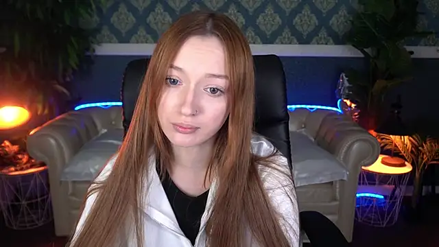 FoxyMayy online show from March 19, 2026, 2:06 pm