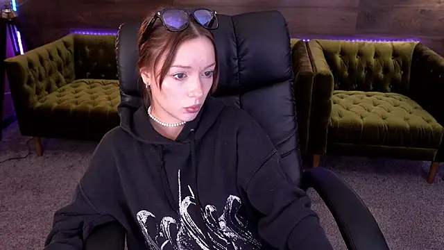 Snapshot of FoxyMayy chatting on September 20, 2025, 12:43 pm FoxyMayy online show from September 20, 2025, 12:43 pm