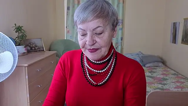 Snapshot of Freya_Fable chatting on October 9, 2025, 7:42 am Freya Fable online show from October 9, 2025, 7:42 am