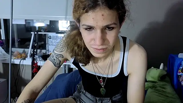 Snapshot of cuddlyavenue chatting on November 8, 2025, 2:15 am cuddlyavenue online show from November 8, 2025, 2:15 am