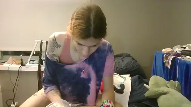 Snapshot of cuddlyavenue chatting on October 11, 2025, 1:06 am cuddlyavenue online show from October 11, 2025, 1:06 am