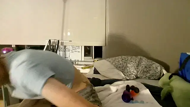 Snapshot of cuddlyavenue chatting on October 16, 2025, 1:14 am cuddlyavenue online show from October 16, 2025, 1:14 am