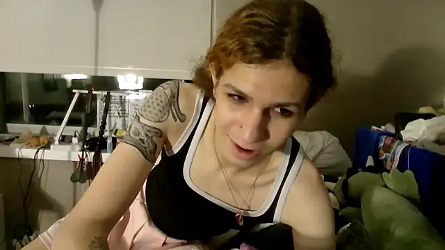 Snapshot of cuddlyavenue chatting on October 18, 2025, 1:07 am cuddlyavenue online show from October 18, 2025, 1:07 am