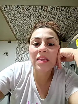 Snapshot of vanessa-titisM chatting on September 25, 2025, 3:45 am vanessa-titisM online show from September 25, 2025, 3:45 am