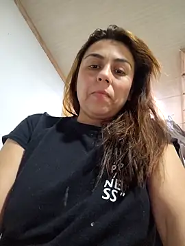 Snapshot of vanessa-titisM chatting on April 24, 2026, 3:08 am vanessa-titisM online show from April 24, 2026, 3:08 am