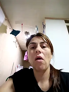 Snapshot of vanessa-titisM chatting on March 29, 2026, 2:13 am vanessa-titisM online show from March 29, 2026, 2:13 am