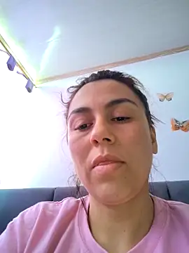 Snapshot of vanessa-titisM chatting on April 17, 2026, 3:26 pm vanessa-titisM online show from April 17, 2026, 3:26 pm