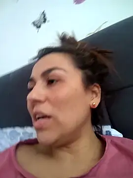 Snapshot of vanessa-titisM chatting on May 6, 2026, 4:55 pm vanessa-titisM online show from May 6, 2026, 4:55 pm