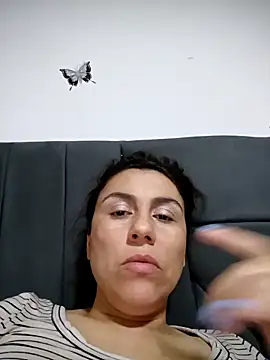 vanessa-titisM online show from February 21, 2026, 12:01 am