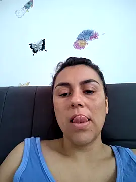 Snapshot of vanessa-titisM chatting on April 16, 2026, 3:35 pm vanessa-titisM online show from April 16, 2026, 3:35 pm