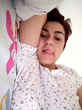 Snapshot of vanessa-titisM chatting on September 14, 2025, 2:28 pm vanessa-titisM online show from September 14, 2025, 2:28 pm