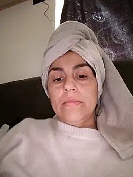 Snapshot of vanessa-titisM chatting on March 8, 2026, 9:40 pm vanessa-titisM online show from March 8, 2026, 9:40 pm