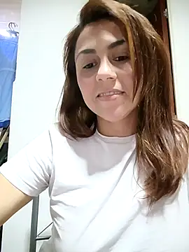 Snapshot of vanessa-titisM chatting on October 5, 2025, 2:02 am vanessa-titisM online show from October 5, 2025, 2:02 am