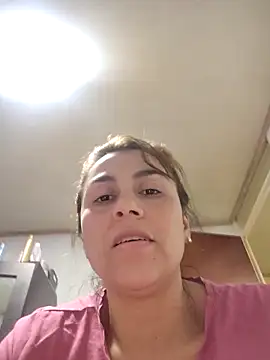 Snapshot of vanessa-titisM chatting on May 6, 2026, 2:59 am vanessa-titisM online show from May 6, 2026, 2:59 am