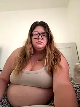 amberlynntun online show from October 15, 2025, 9:23 pm