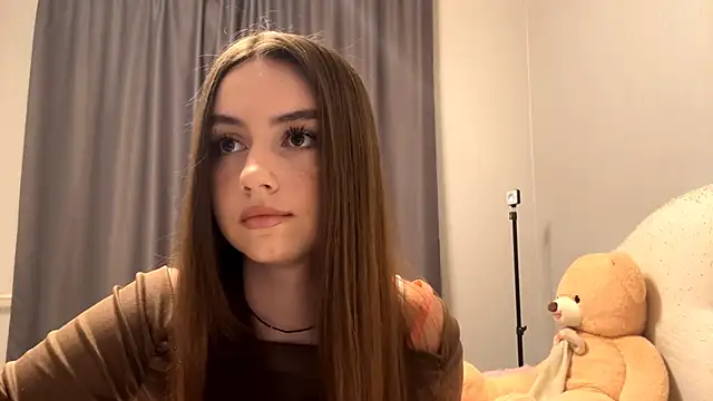 CatherinDream online show from November 26, 2025, 1:11 pm