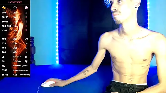 Snapshot of Alexx_1214 chatting on November 16, 2025, 8:24 pm Alexx 1214 online show from November 16, 2025, 8:24 pm