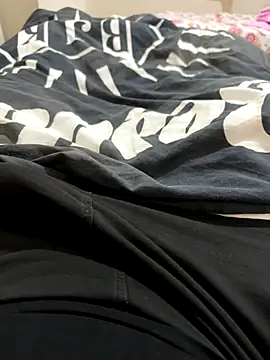 LAZ3R1 online show from September 22, 2025, 9:43 pm