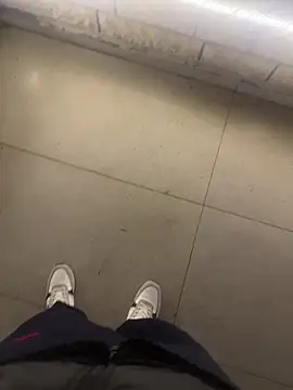 LAZ3R1 online show from November 15, 2025, 3:27 pm