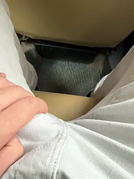 LAZ3R1 online show from October 13, 2025, 9:00 am