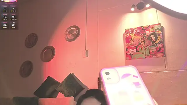 Snapshot of ashlynnlowe_ chatting on September 17, 2025, 8:33 pm ashlynnlowe  online show from September 17, 2025, 8:33 pm