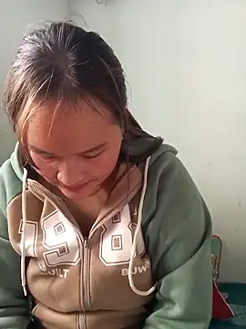 Tamara-a online show from December 19, 2025, 2:26 am