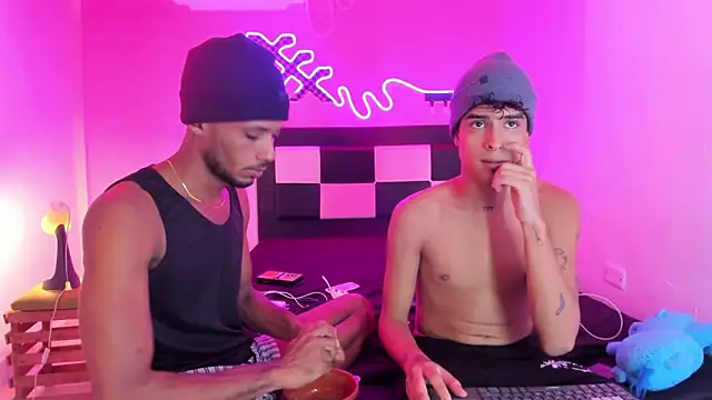 Snapshot of Lucky_boys__X chatting on December 20, 2025, 7:06 pm Lucky boys X online show from December 20, 2025, 7:06 pm