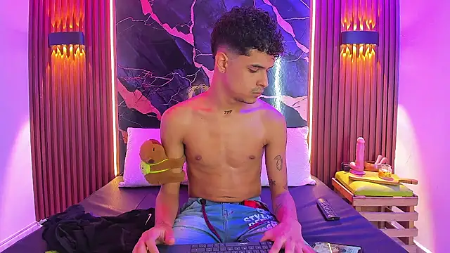 Lucky boys  X online show from November 10, 2025, 2:00 pm