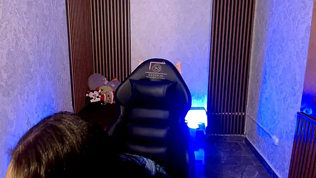 Miagates tay online show from November 16, 2025, 3:55 am