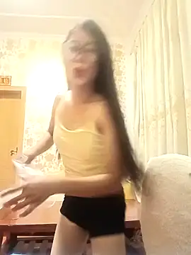 luy-xinh02 online show from October 10, 2025, 11:55 am