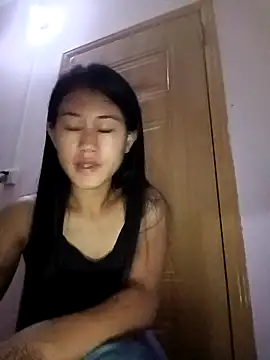 luy-xinh02 online show from September 29, 2025, 2:34 pm