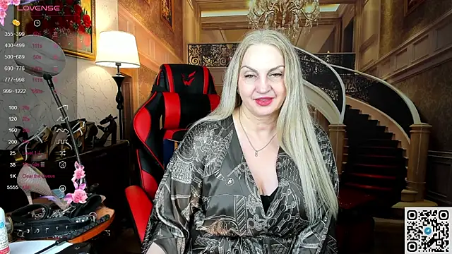 Snapshot of Nina_Devillle chatting on May 25, 2026, 2:00 am Nina Devillle online show from May 25, 2026, 2:00 am