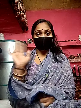 Snapshot of Suman_ji1 chatting on December 16, 2025, 8:18 am Suman ji1 online show from December 16, 2025, 8:18 am