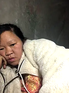 Snapshot of riso-00 chatting on November 29, 2025, 4:29 pm riso-00 online show from November 29, 2025, 4:29 pm